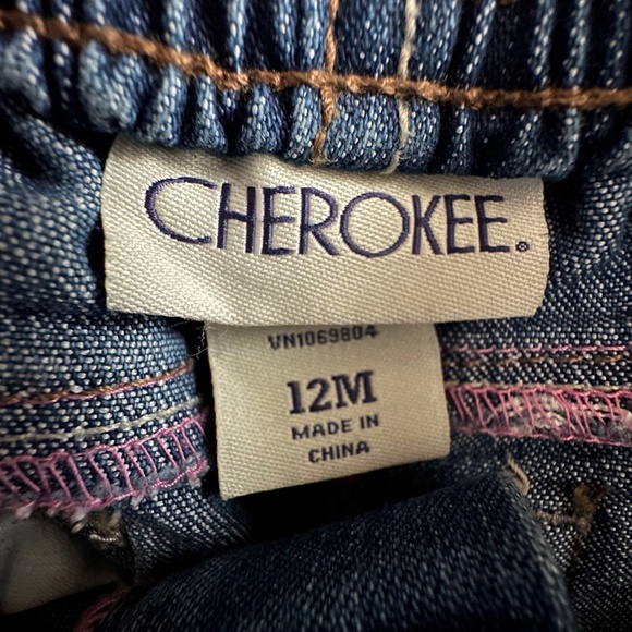 Mixed Brands Bundle of 4: Sleeved Gray & WhiteTops, Denim Jean, Cotton Shirts - Picture 5 of 16